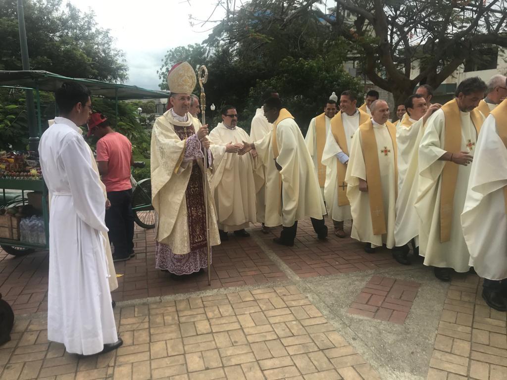 Ordenación sacerdotal dehonianos